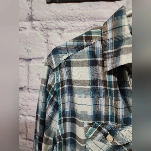 Aeropostale button-down shirt in a blue, green, and plaid pattern Size Small - Picture 3 of 4